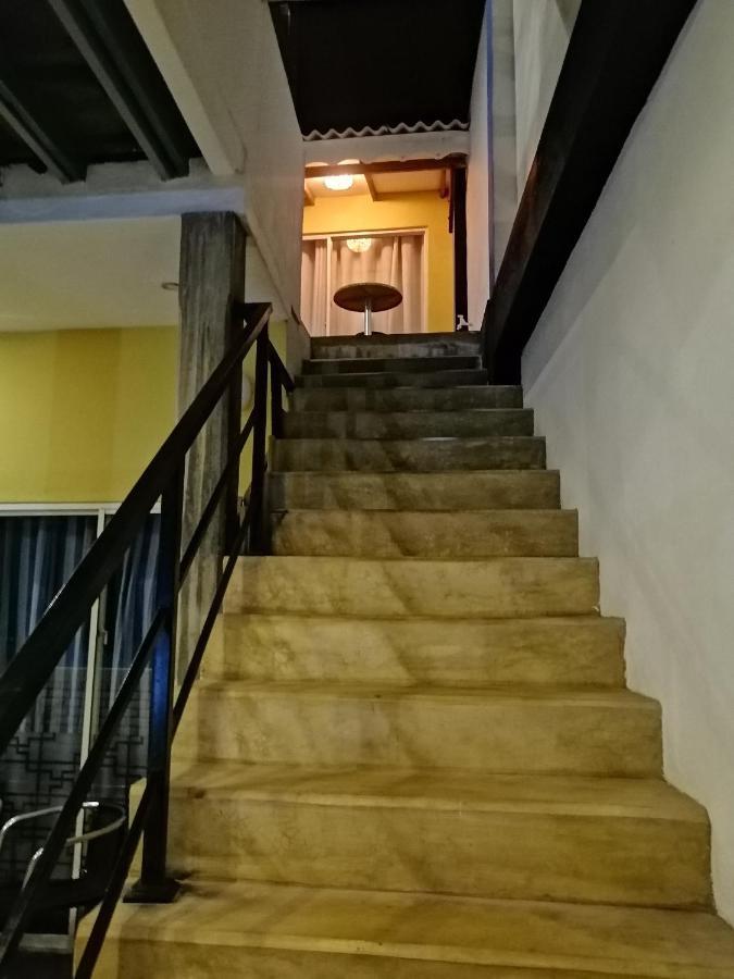 Le Petit Hotel & Restaurant Negombo Buitenkant foto